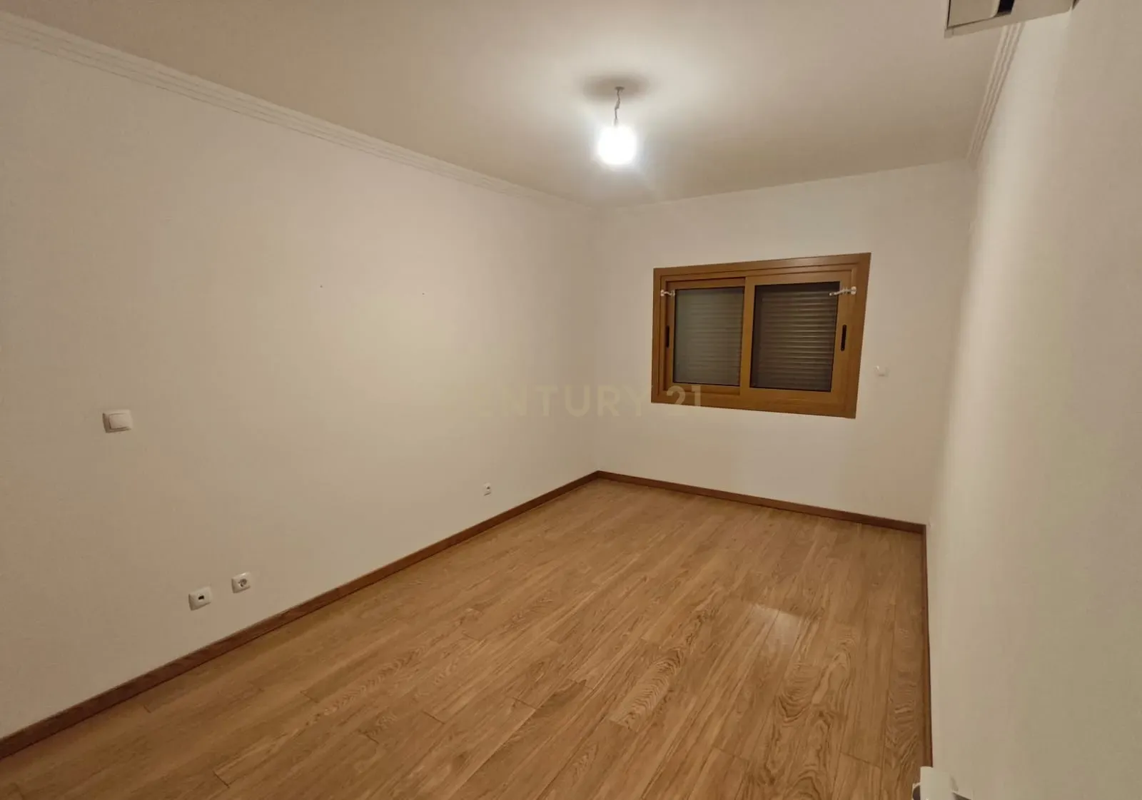 Apartamento de 3 assoalhadas, Box fechada e arrecadação, Póvoa de Santa Iria - Image 13