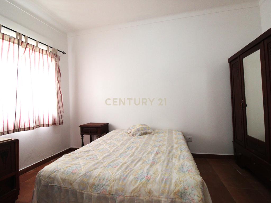 Moradia tradicional, 184 m2, em primeira linha de Santa Luzia. - Image 14