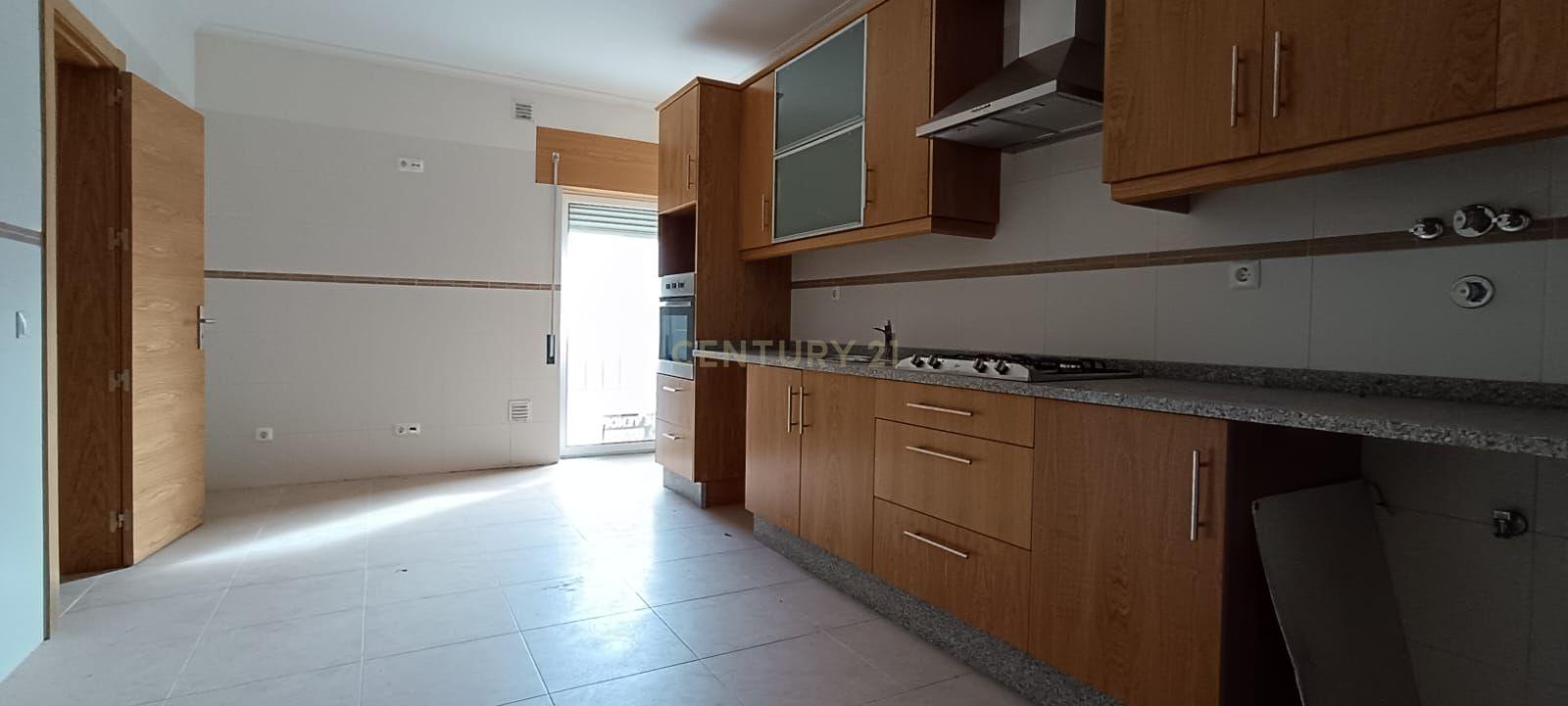 Excelente Apartamento T1 em Campo Maior - Image 3