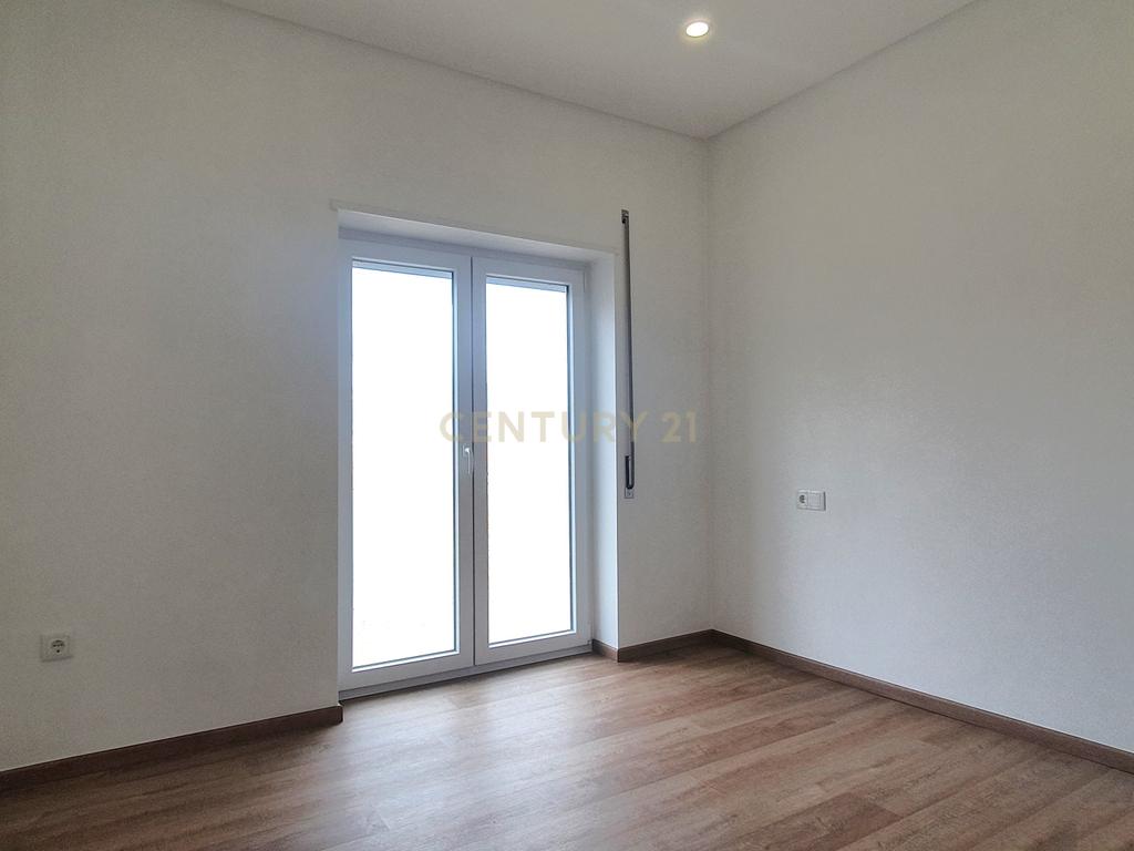 Apartamento T3+2 no Centro da Cidade - Image 10