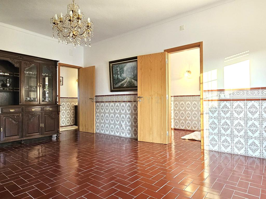 Vila T2+2 em Vendas Novas - Image 7