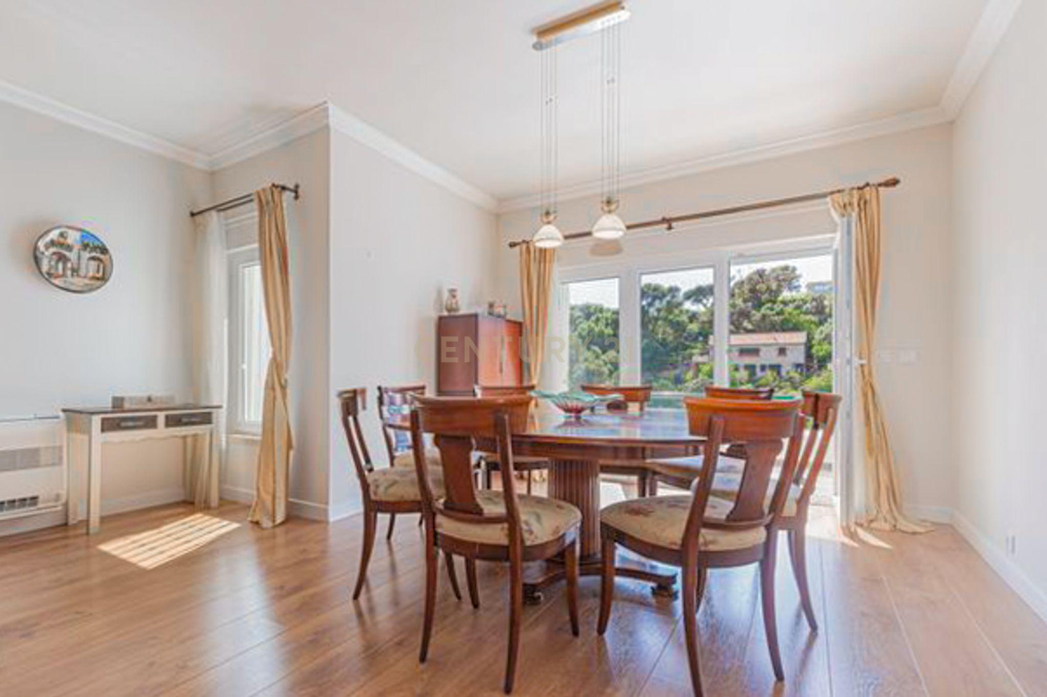 Apartamento T3+1 duplex com terraço no coração de Cascais - Image 30