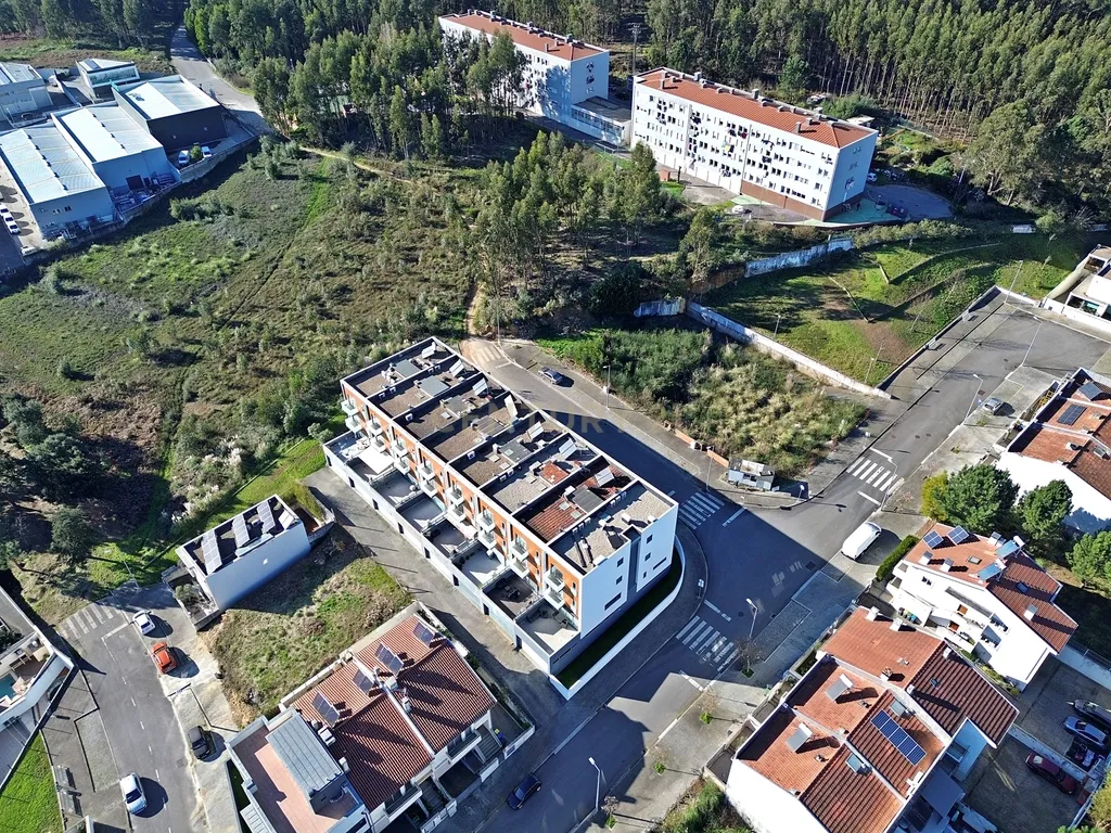 Terreno para construção moradia Bi-Familiar de 4 Pisos - (Alfena) Valongo Lote 22 - Image 7