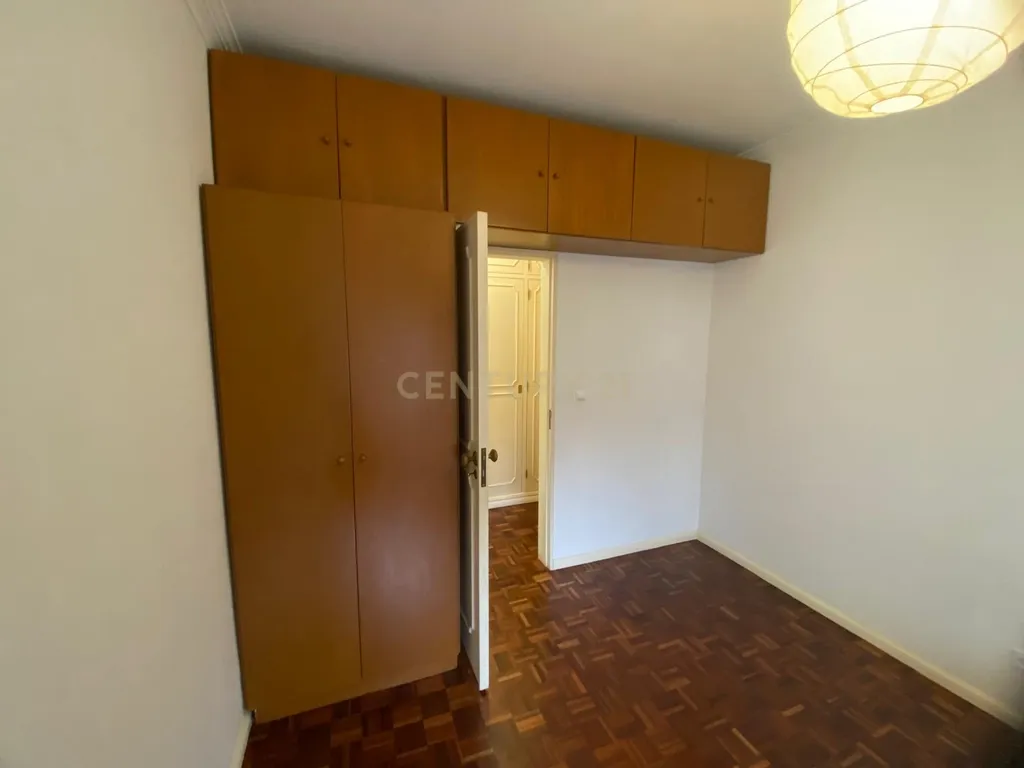 Apartamento T2 para Arrendamento - Image 22