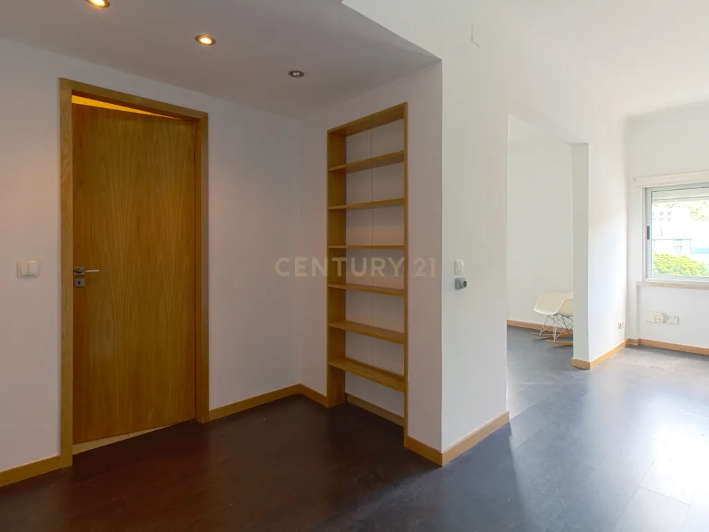 Apartamento T2 Odivelas - Image 4