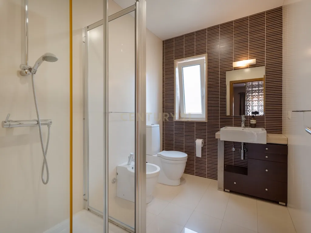 Moradia T6 de Charme com Piscina, na Trofa (São Romão do Coronado) - Image 34