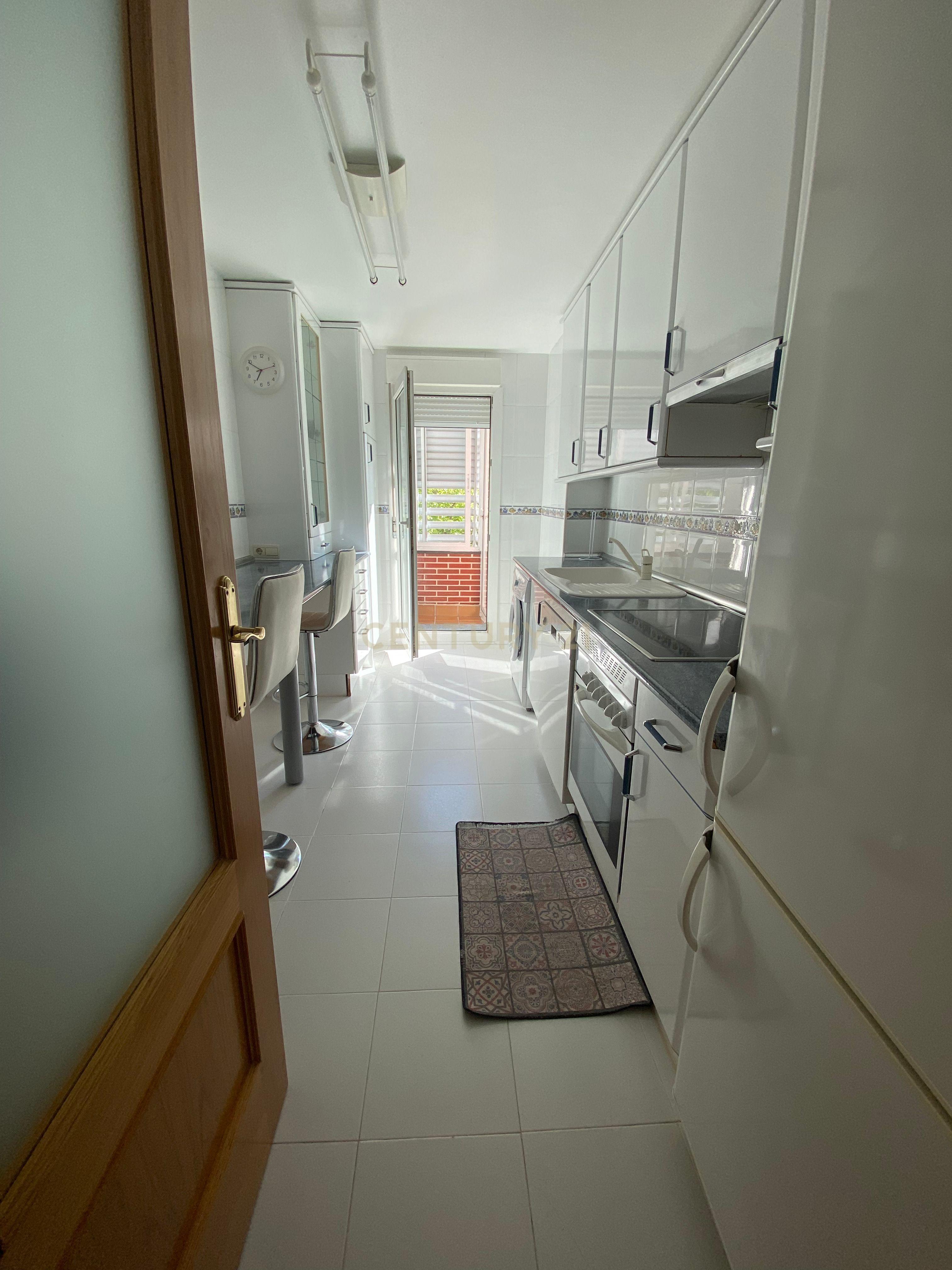 - Image 4