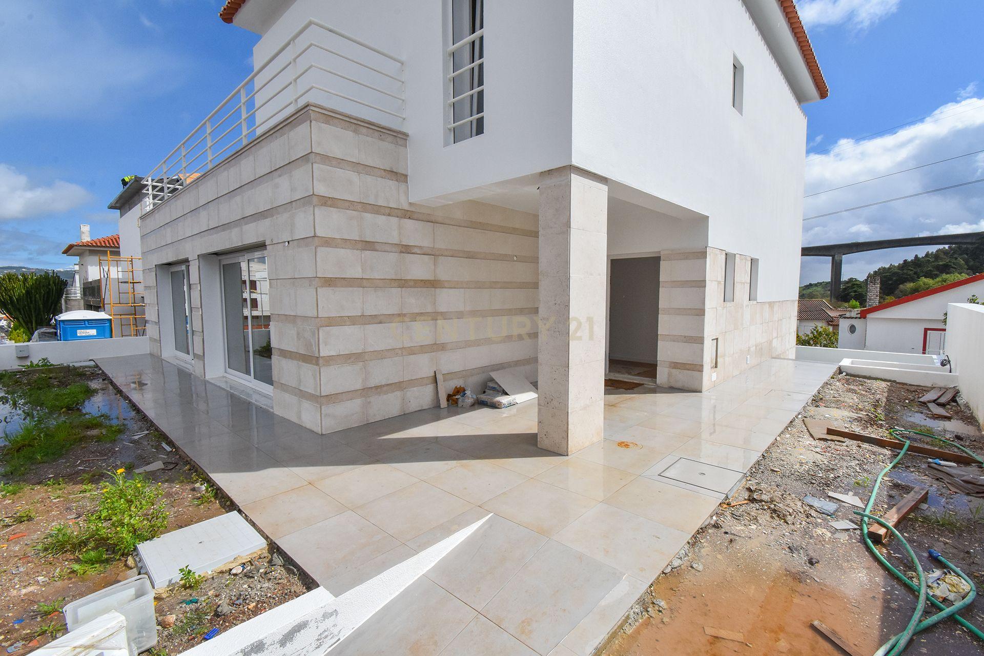 Moradia Isolada T3 - Loures - Image 5