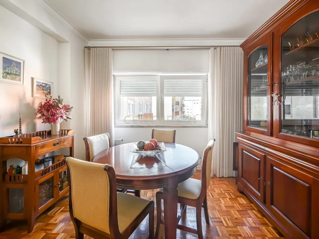 Apartamento T3 renovado no Prior Velho - Image 10