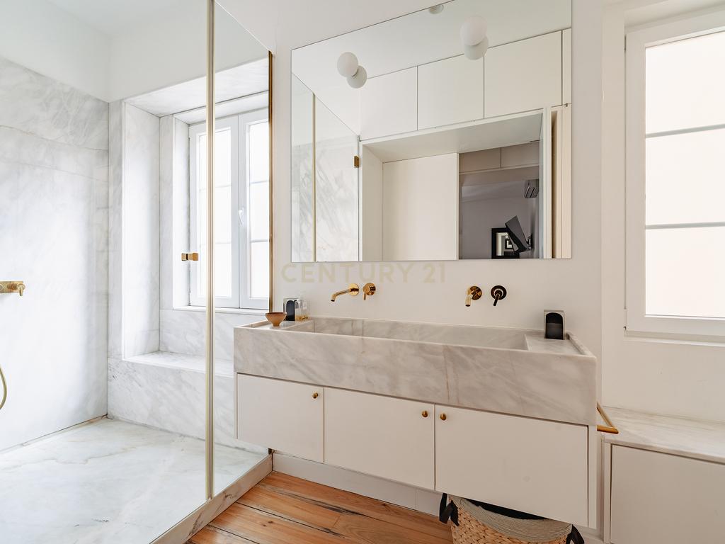 APARTAMENTO DE LUXO NA RUA DE SÃO BENTO — 188 m² | PRÍNCIPE REAL · ESTRELA - Image 27