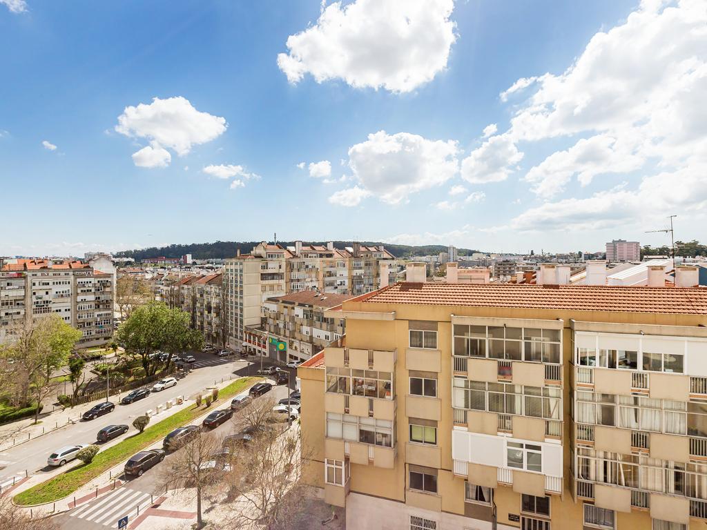 Apartamento T2 remodelado com cozinha openspace e excelente localização em Benfica - Image 23