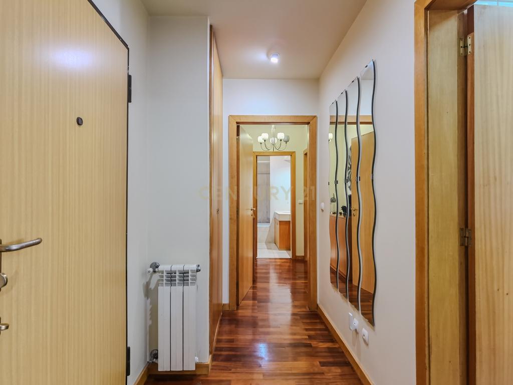 Apartamento T2 em Gondomar com Elevador e lugar de Garagem - 90m² - Image 7
