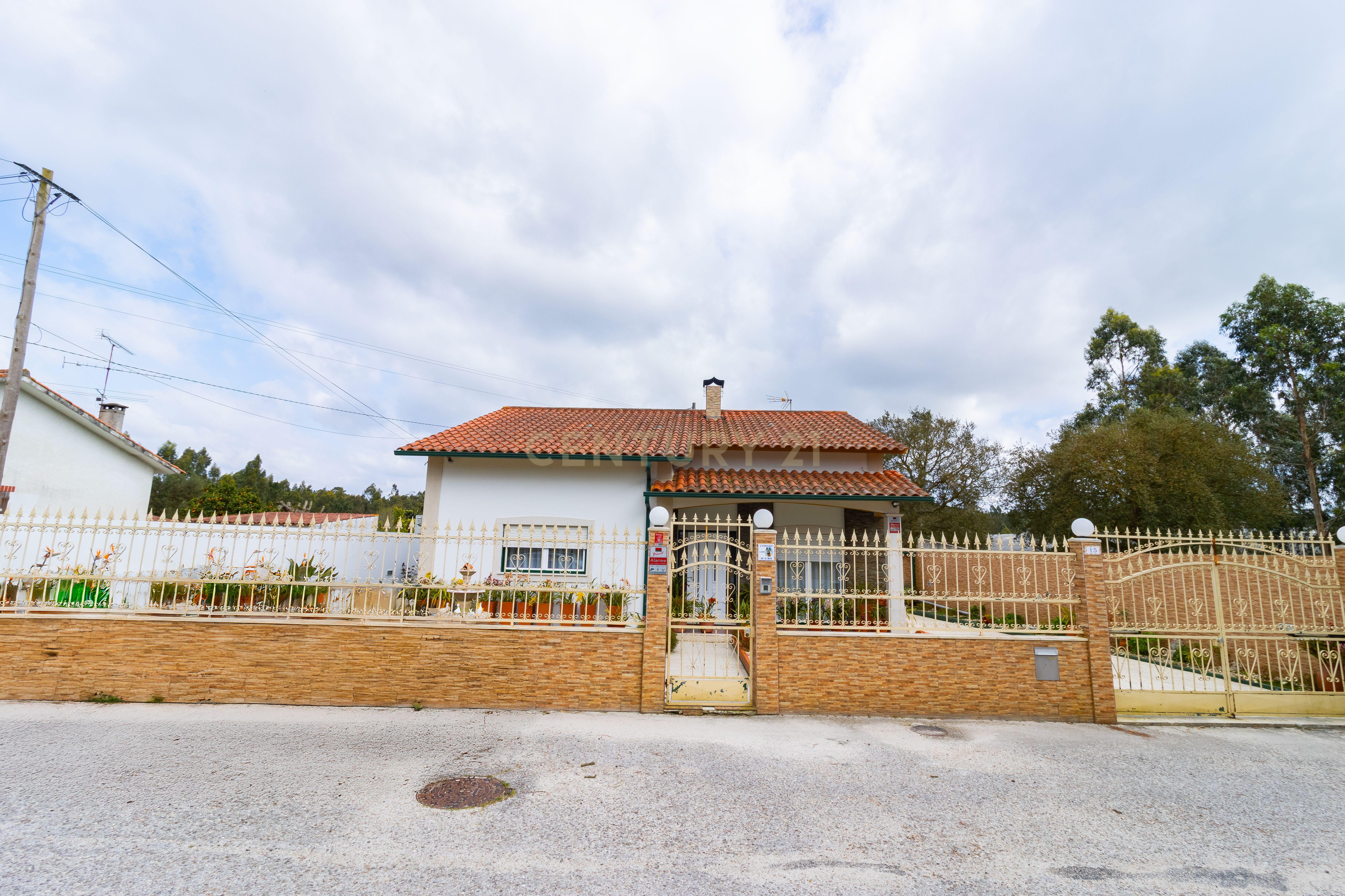 Moradia Isolada com terreno em Marinha Grande - Image 3