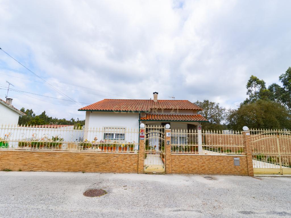 Moradia Isolada com terreno em Marinha Grande - Image 3