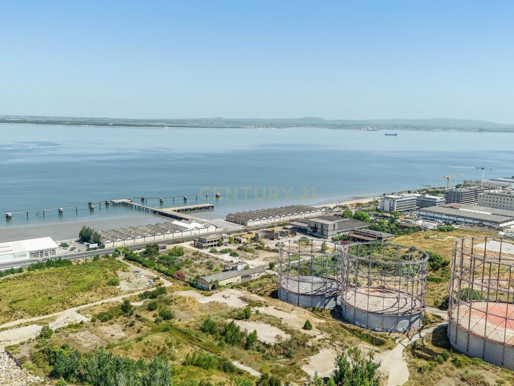 T3 com Vista Rio, Condomínio Privado com Jardim Infantil | Parque das Nações Sul - Image 41