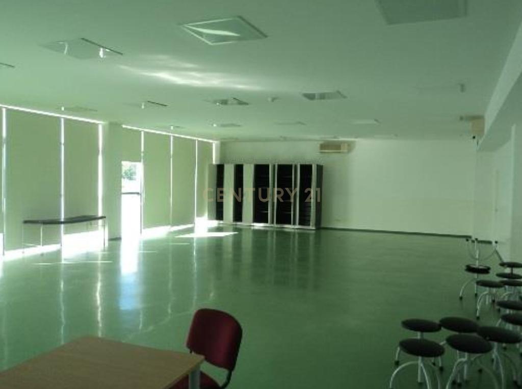 Quinta, Antigo Edifício do ISAVE (universidade) na Póvoa de Lanhoso  - Image 35