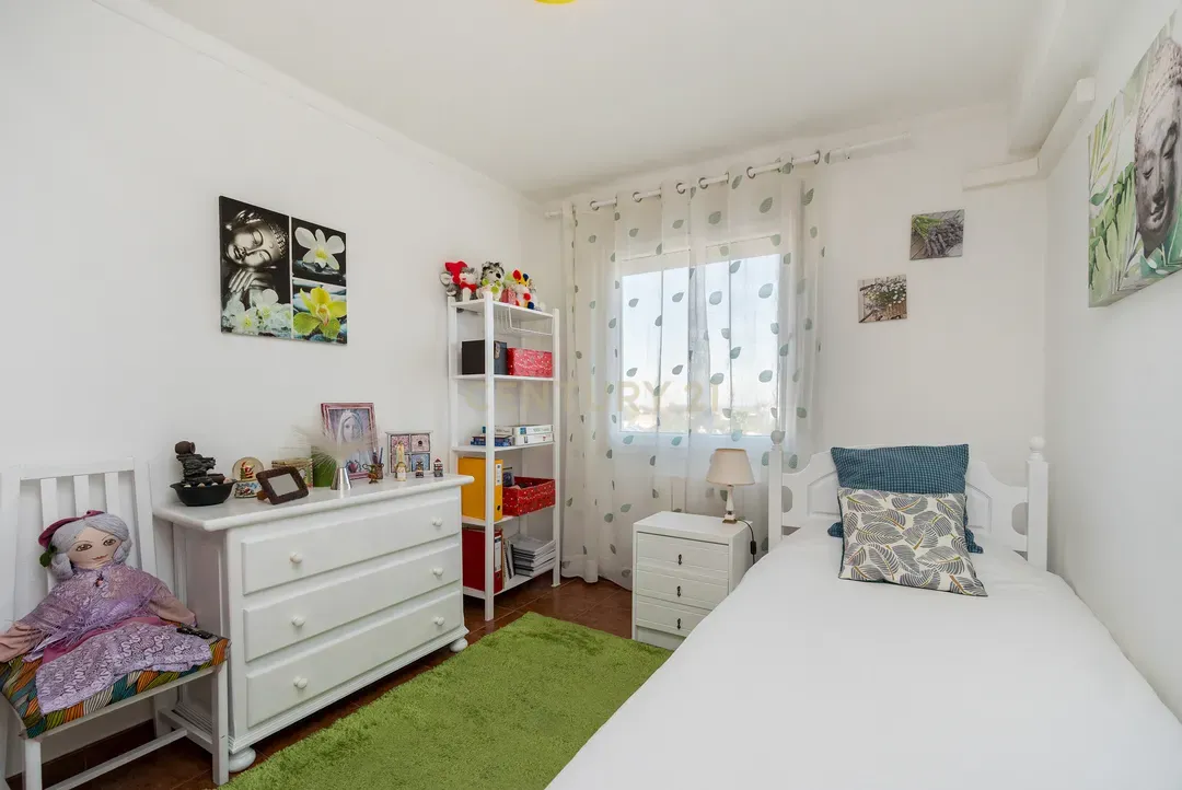 Apartamento T3 com Vista Mar no Centro de Tavira - Image 9