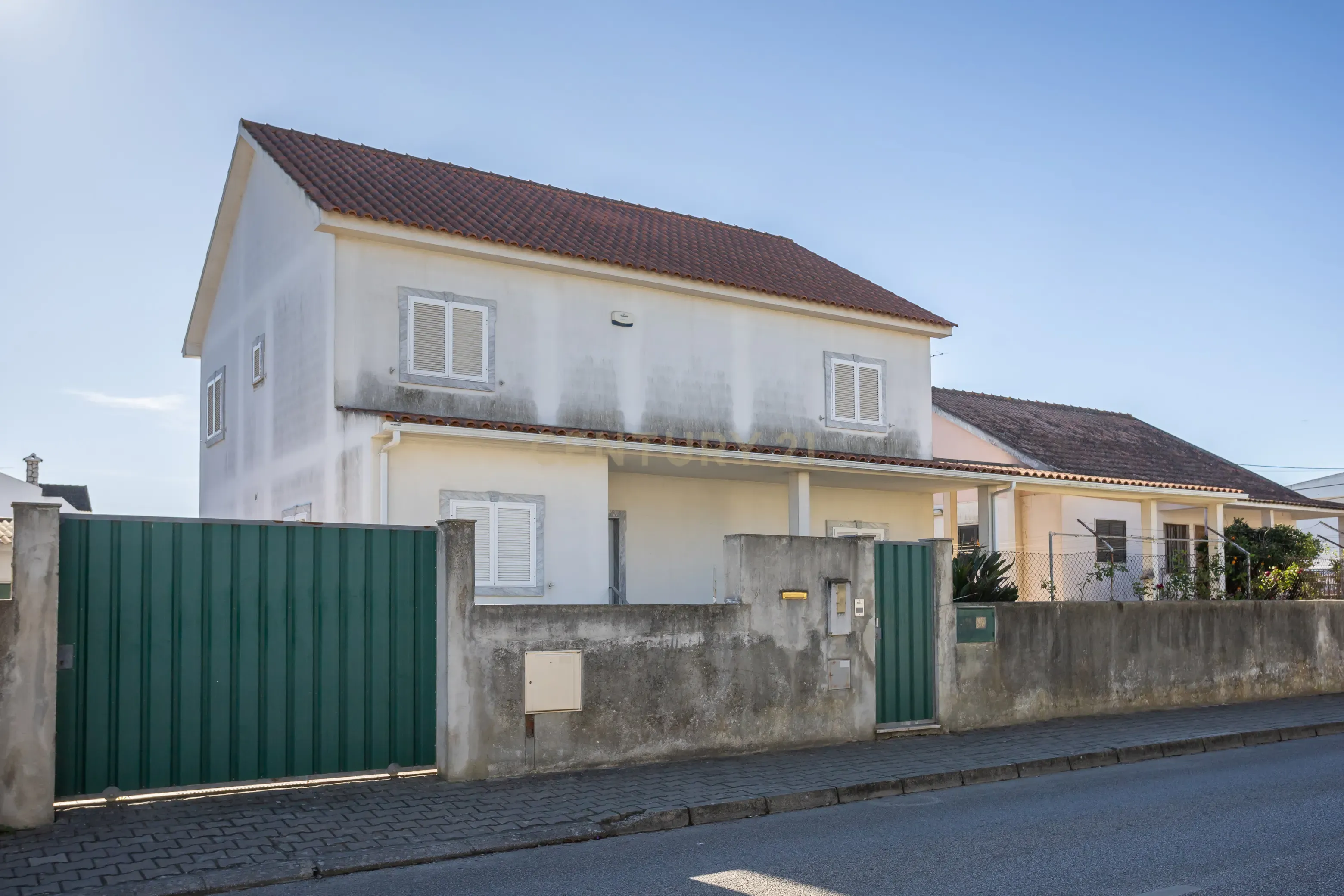MORADIA TÉRREA T3 COM SÓTÃO E GARAGEM + MORADIA T5 (Benfeitoria) - EM FERNÃO FERRO - Image 55