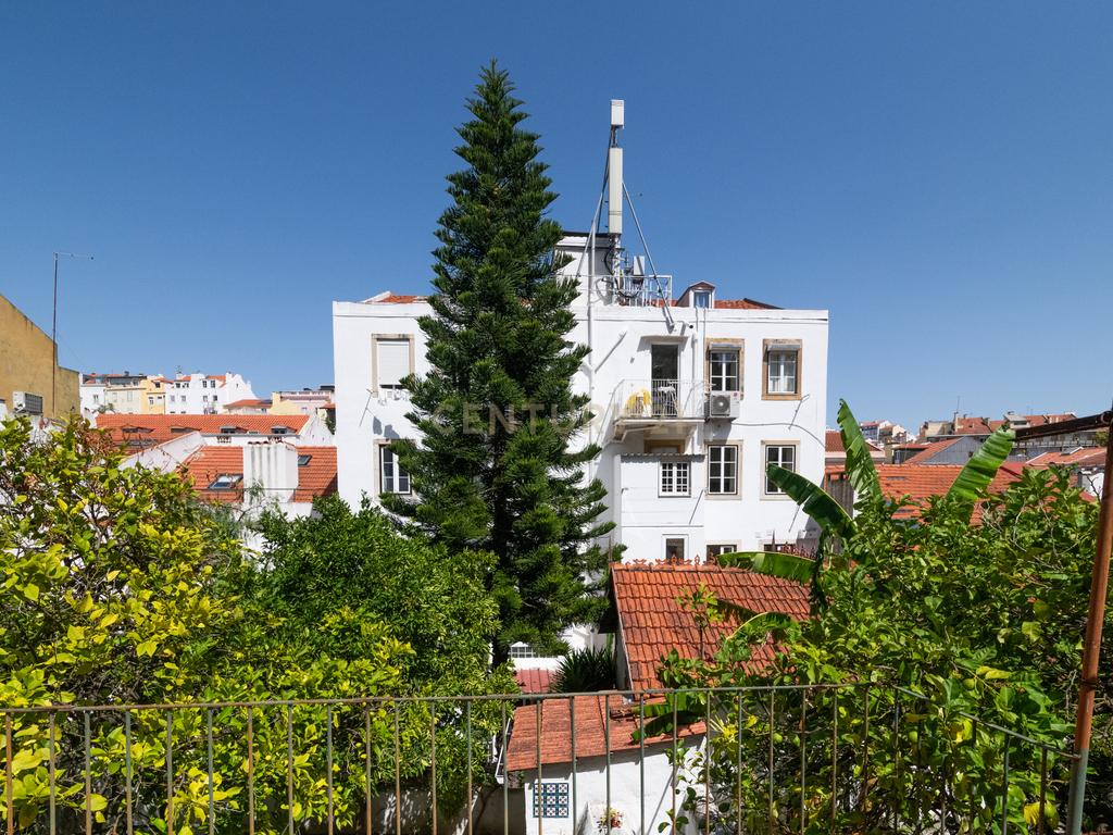 Apartamento T4+2 com logradouro de 187,75 m² na Estrela - Image 50