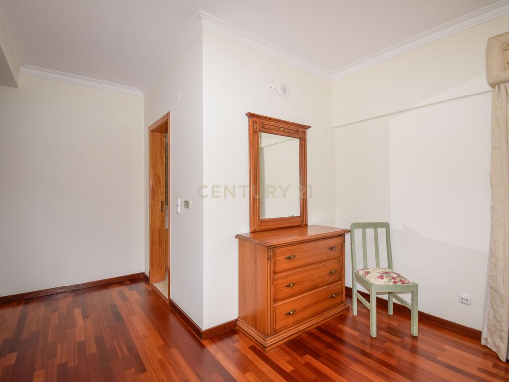 Apartamento T3 em Loures com Garagem - Image 21