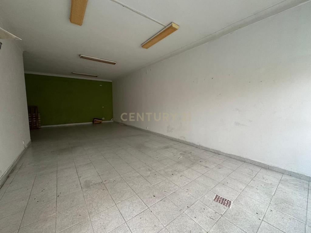 Espaço Comercial para Arrendamento em Penamacor - Image 3