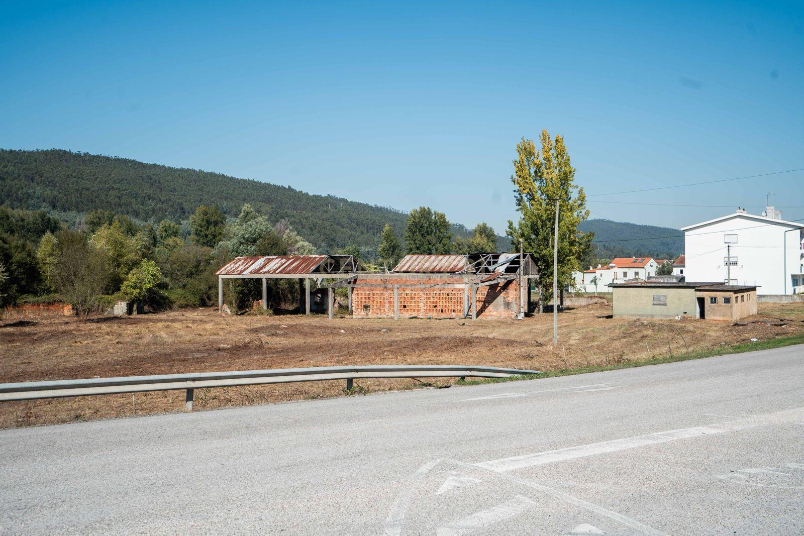 Fotografia 11 de Terreno  9.000m2 + Armazém em Miranda do Corvo, Coimbra
