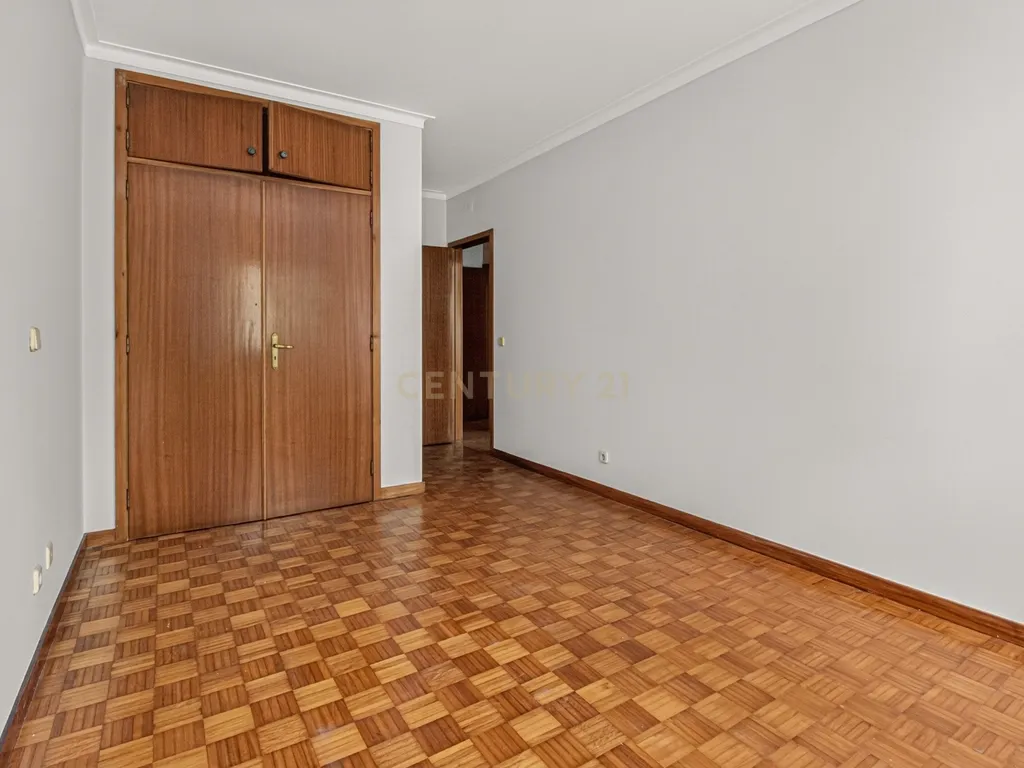 T3 com Garagem no Centro de Braga - Image 13