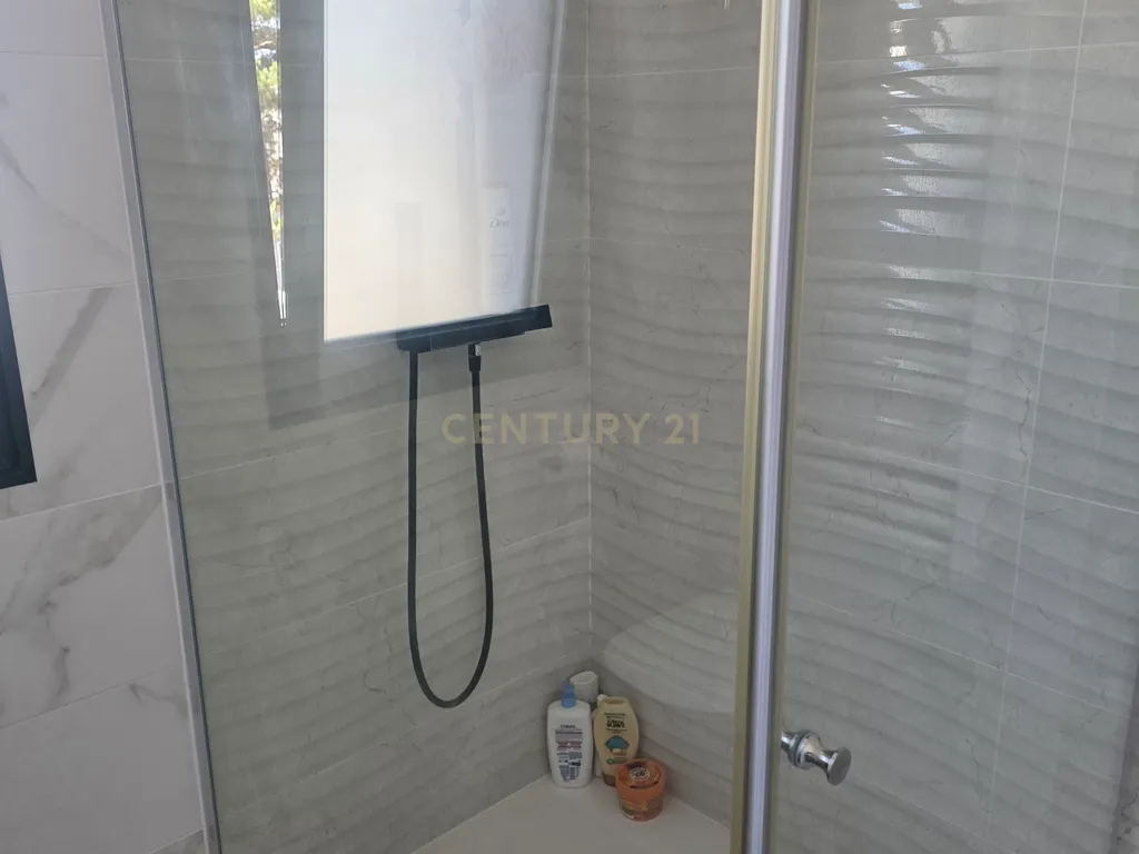 Moradia T3 com piscina e vista mar na Lagoa de Albufeira - Image 42