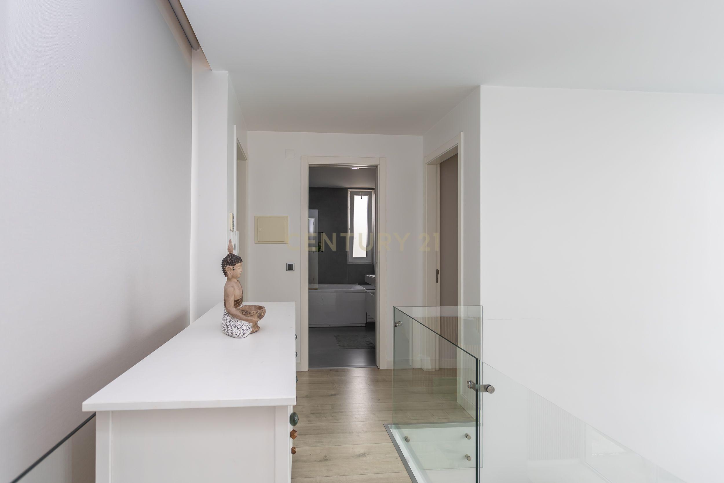 Moradia contemporânea, com piscina, no Aroeira Village, Concelho de Almada - Image 35