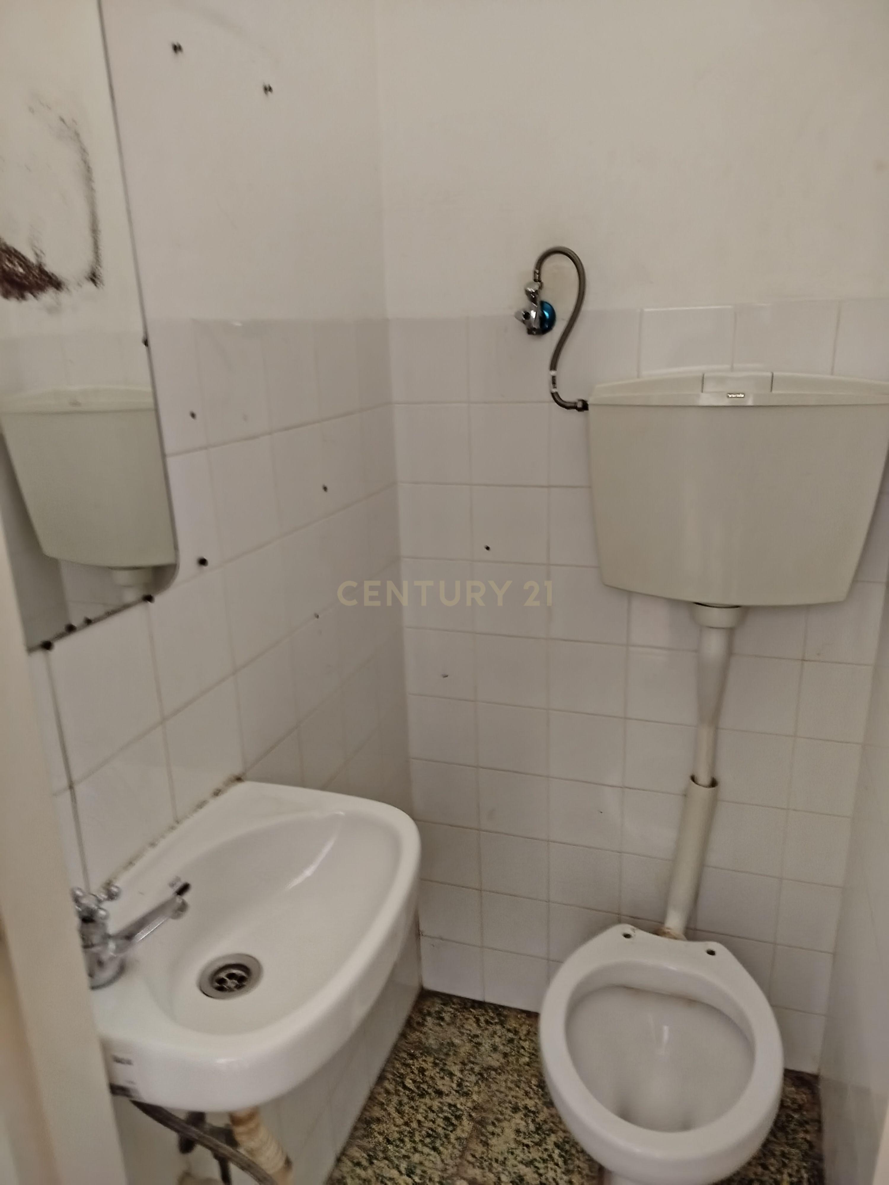 Fotografia 9 de Loja com 25 m2 na Rebelva/Carcavelos