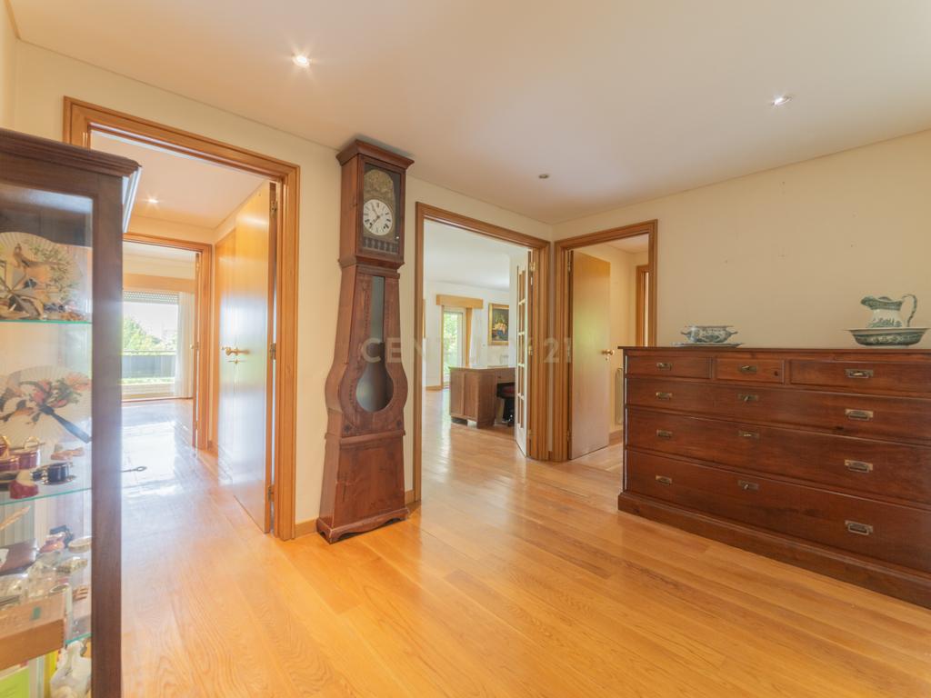 Apartamento T3 de Excelência na Foz do Douro – Porto - Image 12