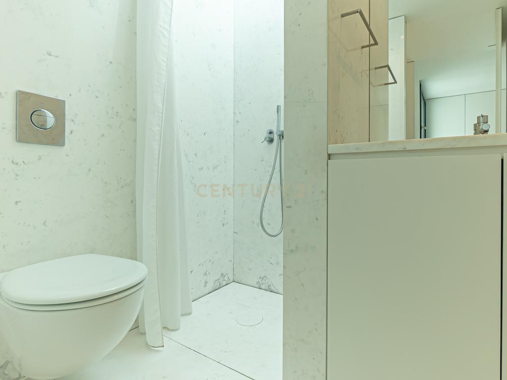 Apartamento T2 com 149 m2 - Centro Histórico de Matosinhos - Image 25