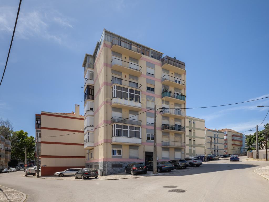 Apartamento T3 para arrendamento - 5 piso c/elevador - Amora - Image 4