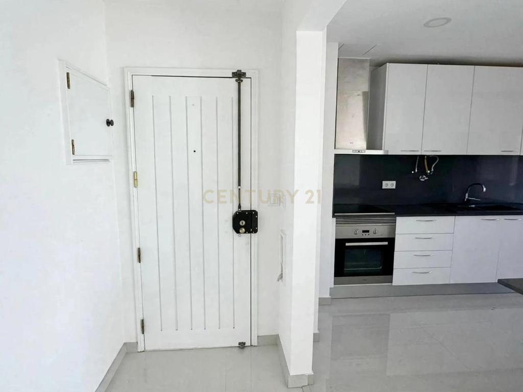Apartamento T3 Remodelado | Odivelas | Negociável - Image 11