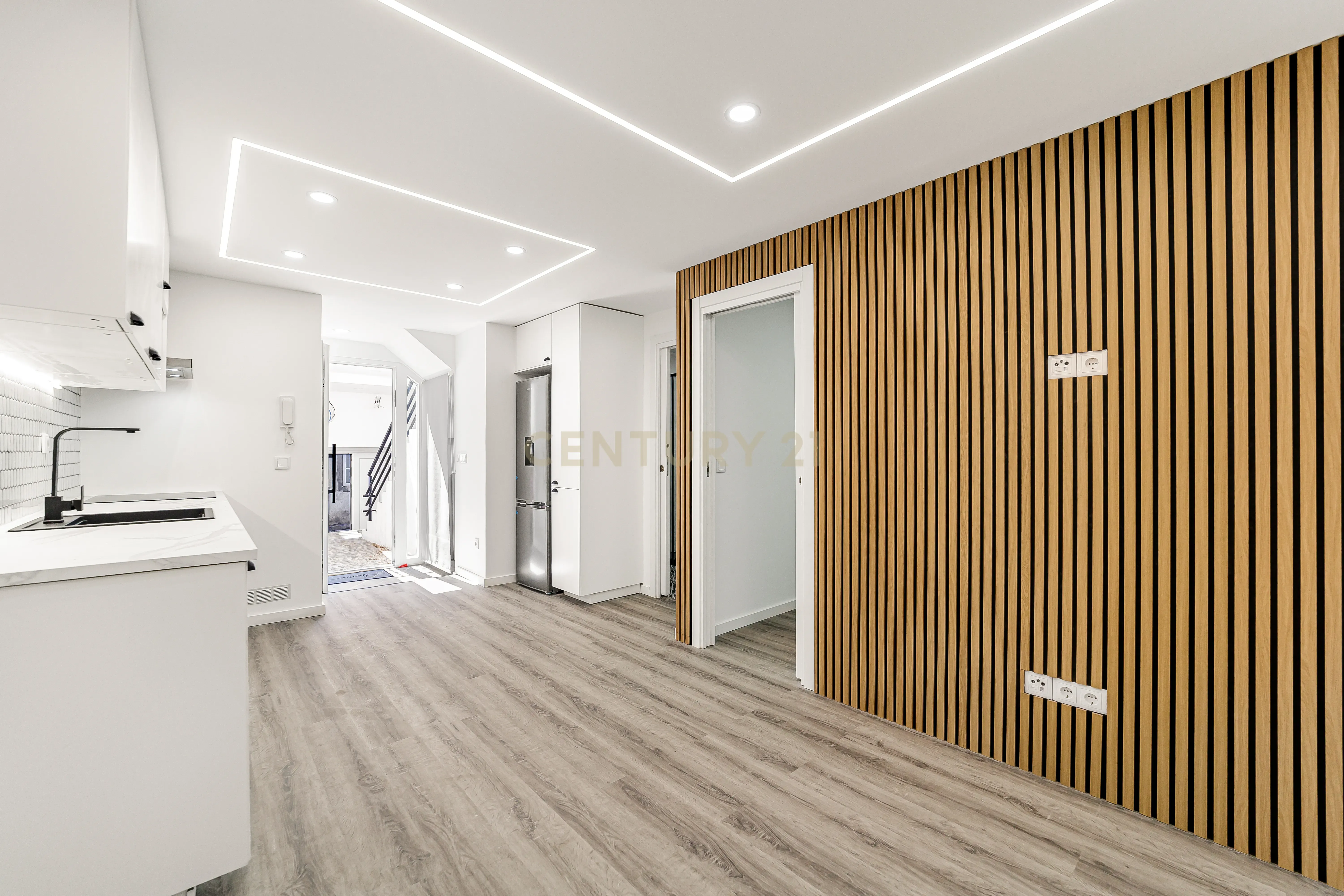 Fotografia 8 de Prédio Totalmente Renovado com 2 apartamentos T1 e espaço exterior no coração da cidade | Travessa das Viçosas (ao lado da Av. Luísa Tody), Setúbal