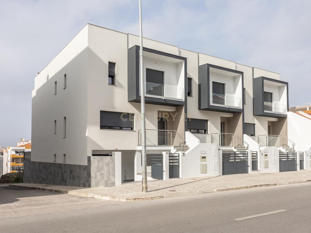 Moradia T4 | Amora - Image 1