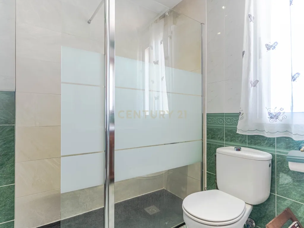 Casa em Cúllar Vega, Granada - Oportunidade Quase Nova - Image 32