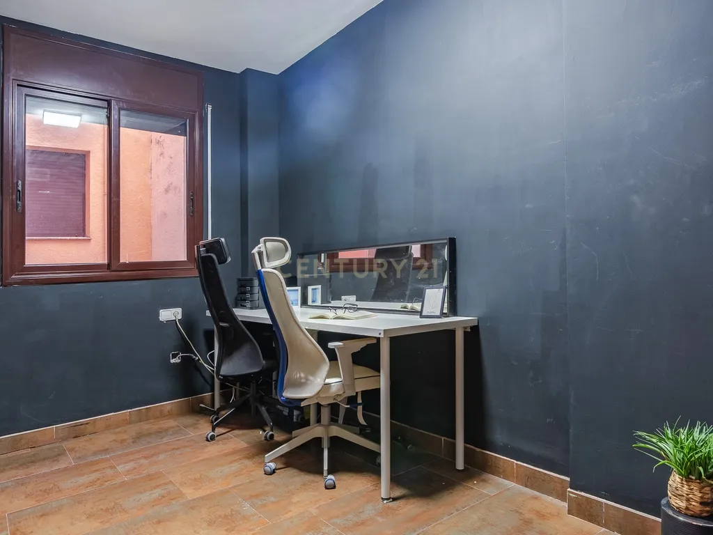 Apartamento amplo de 3 quartos no coração de Vendrell - Image 13