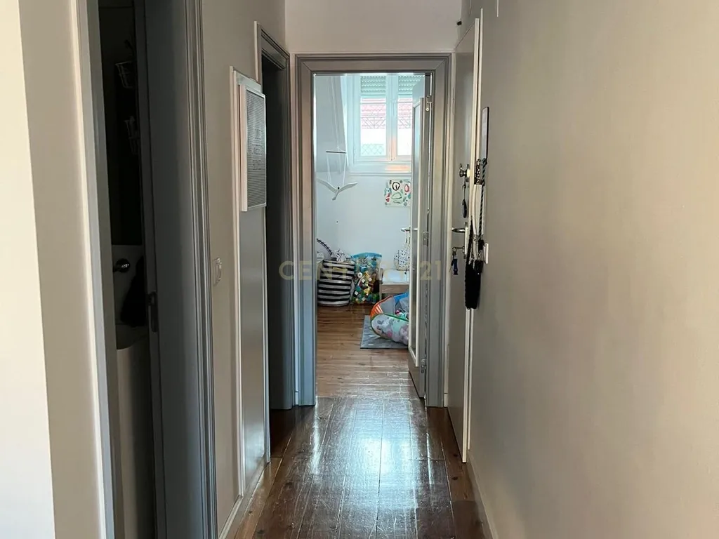 Apartamento T2 em Campo de Ourique - Image 15