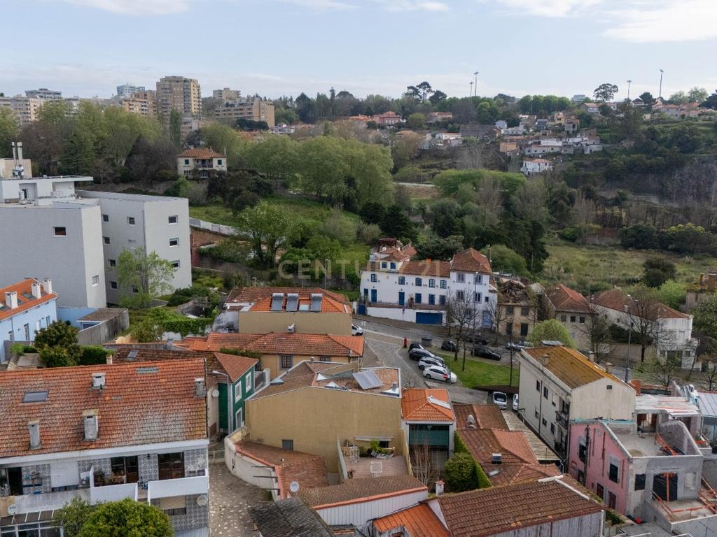 Exclusiva Moradia de Luxo no Coração do Ouro – Rua Senhor da Boa Morte, Porto - Image 17