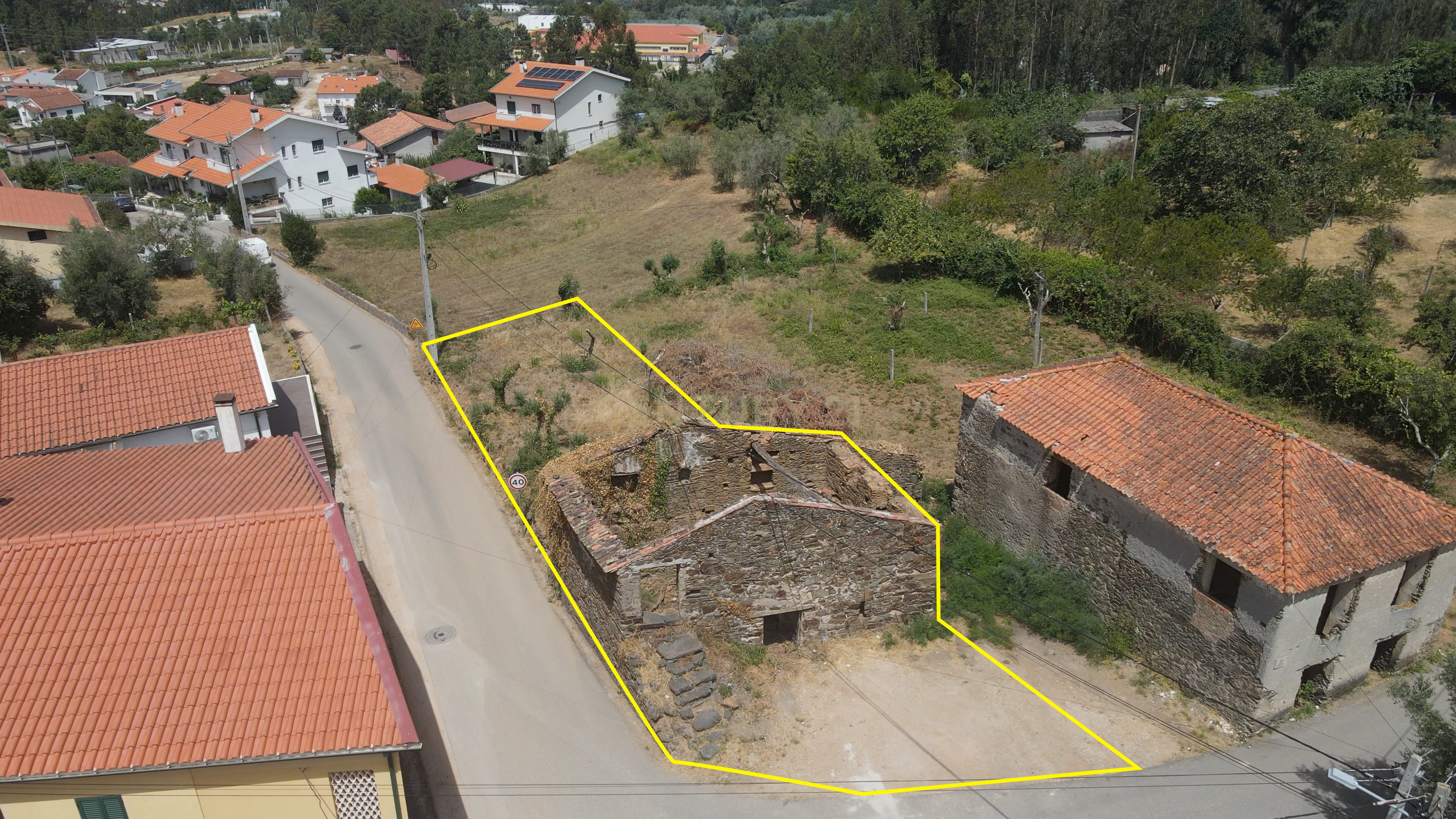 Fotografia 5 de Casa em Pedra para Recuperação | Excelente Oportunidade de Investimento