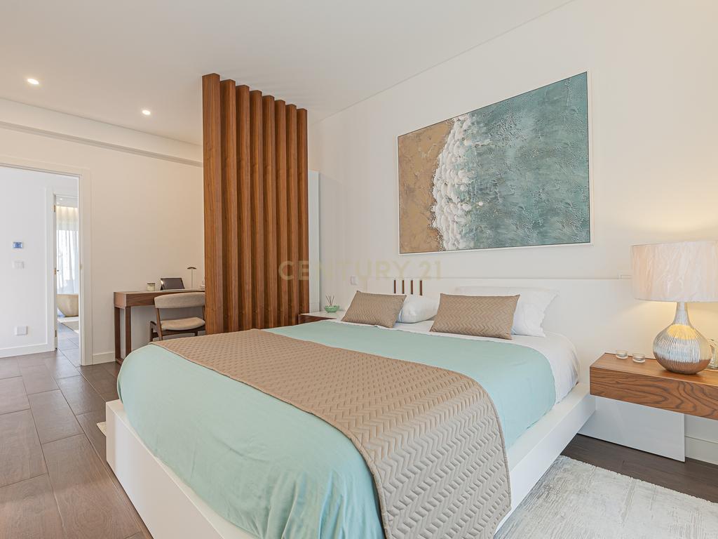 Moradia T4 de luxo, lote de gaveto 805m2, com cave e piscina. - Image 26