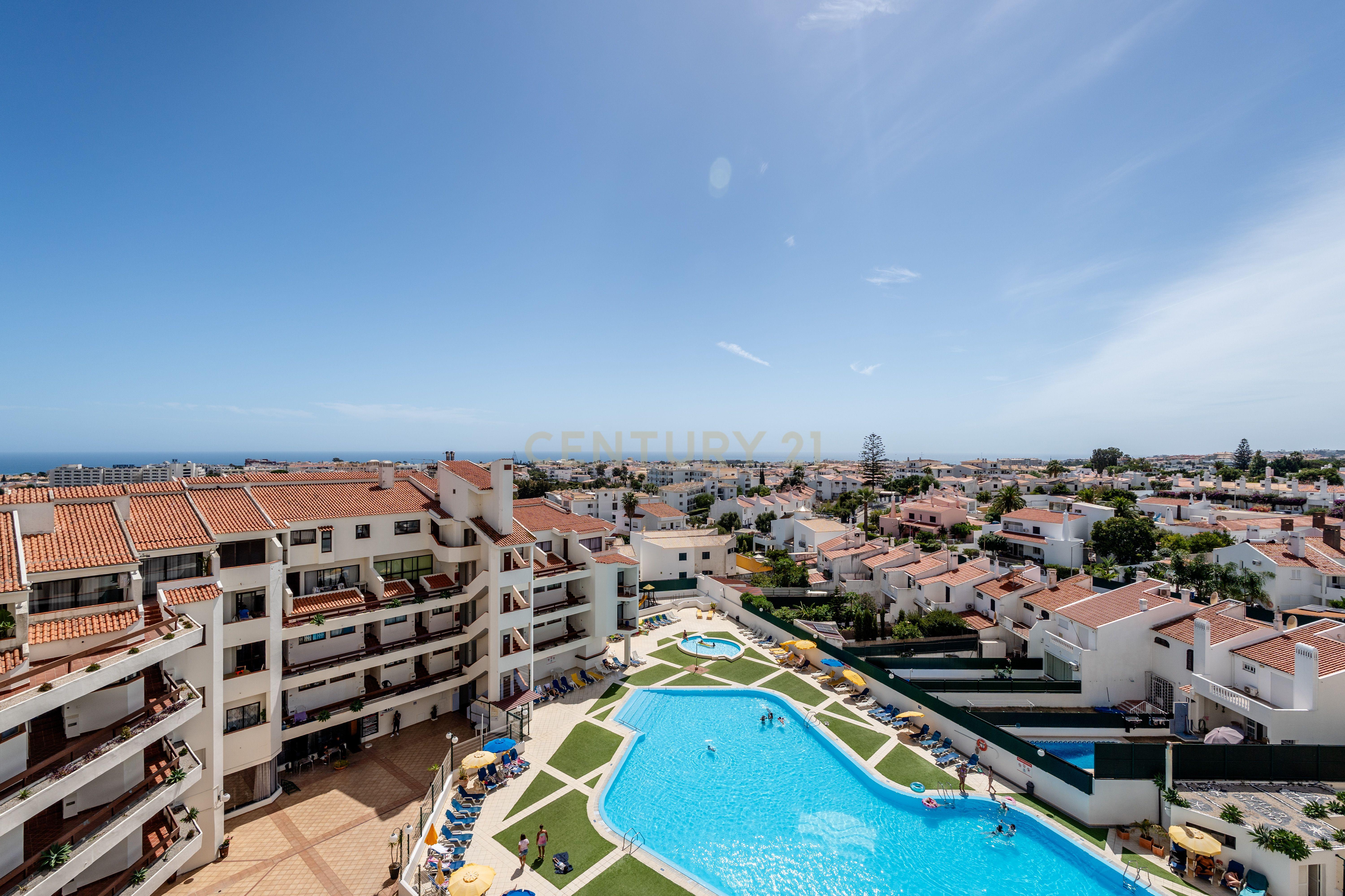 Fotografia 9 de T1 totalmente remodelado, mobilado e equipado, com extraordinária vista panorâmica de 180° sobre o mar