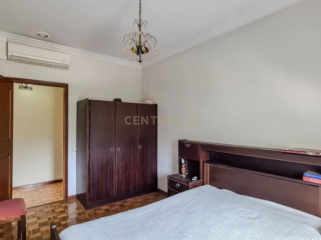 Moradia Bifamiliar T3+T3 em São Pedro da cova – Espaço, Tranquilidade e Conforto - Image 70