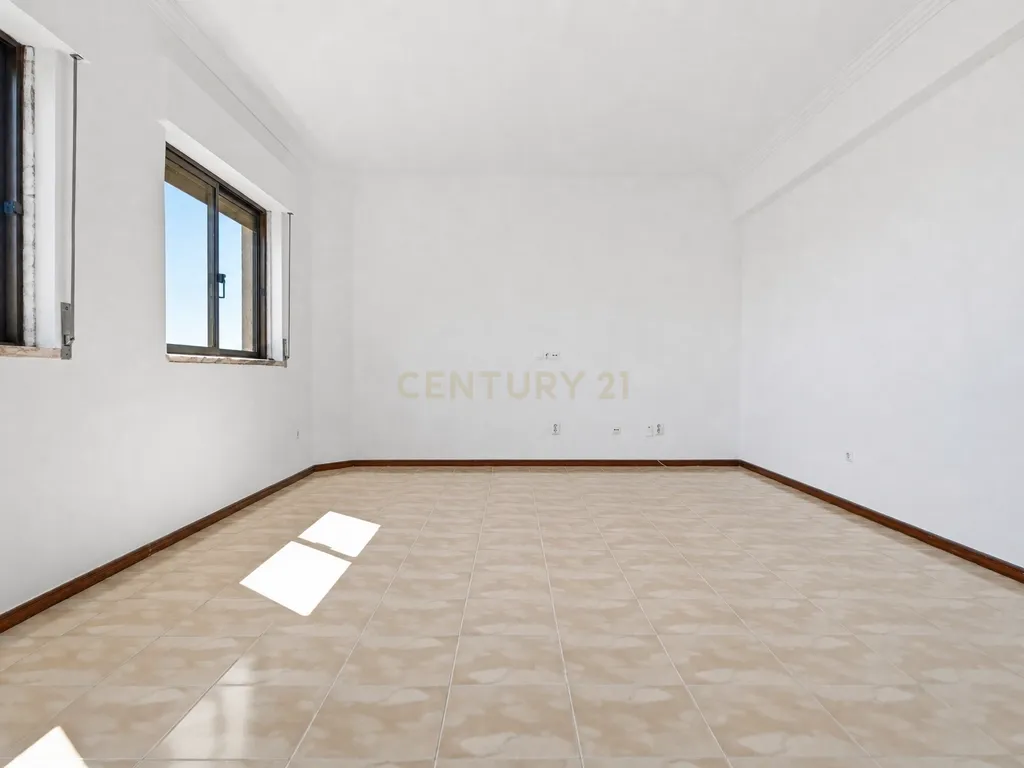 Apartamento T4 para arrendamento - 1800€ - Image 20
