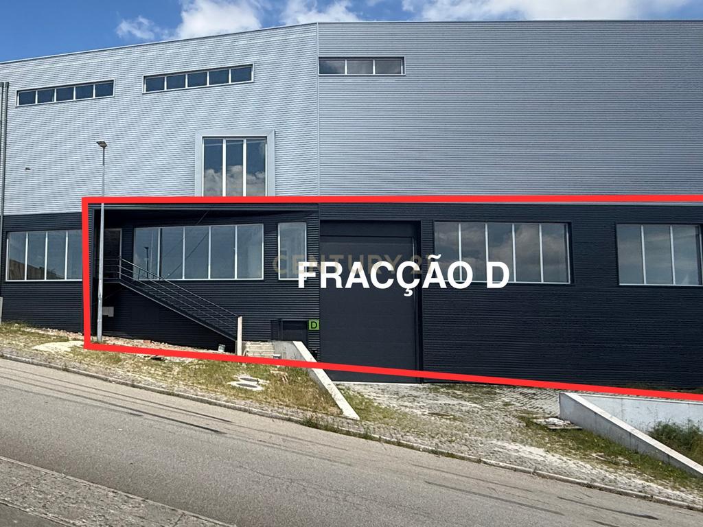 ARMAZÉM INDUSTRIAL | SANTO TIRSO | INVESTIMENTO / LOGÍSTICA / COMÉRCIO E INDÚSTRIA - Image 1