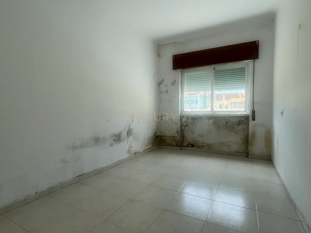 Apartamento T3, com Logradouro, em São Sebastião, Setúbal - Image 14