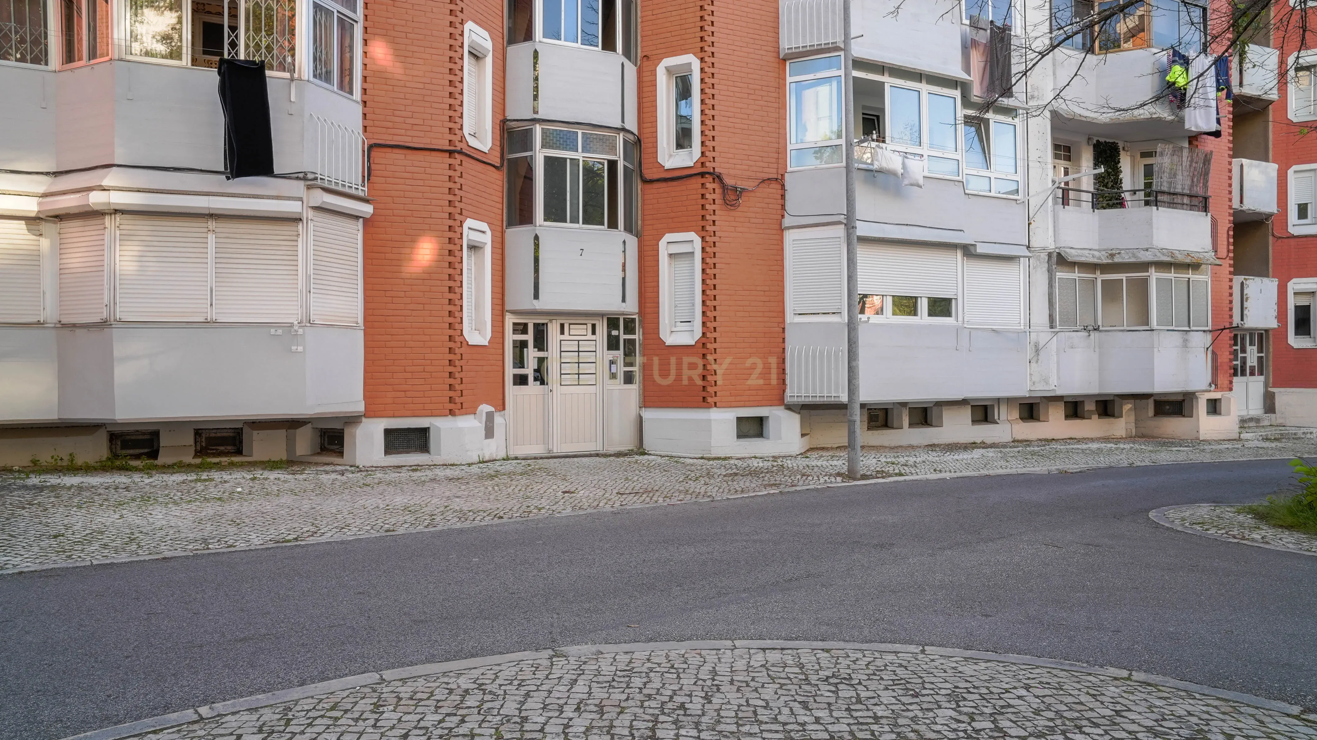 Espaço Versátil com Localização Privilegiada - Image 26