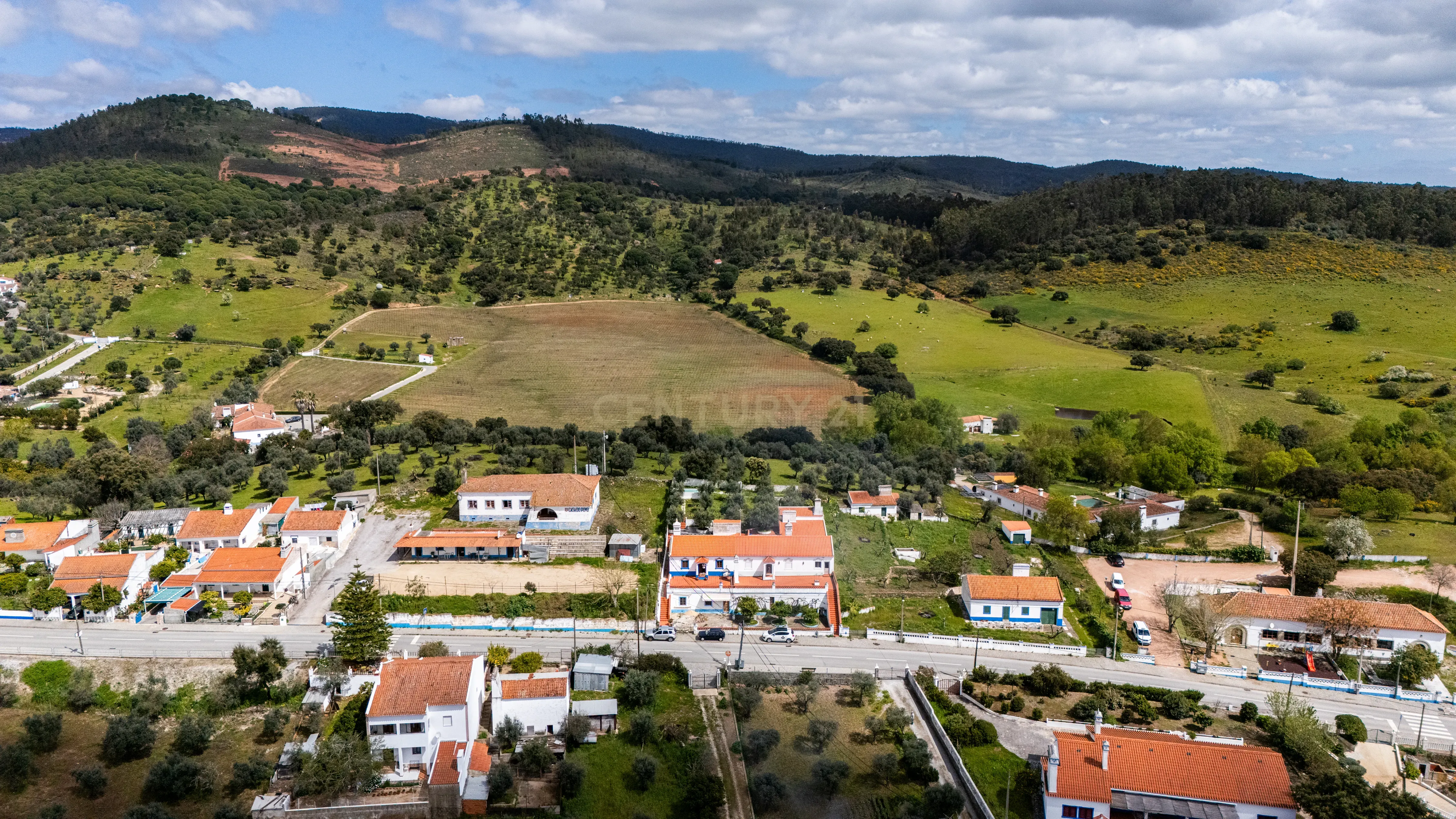Moradia Rústica T2 em Serra d' Ossa - Redondo - Image 18