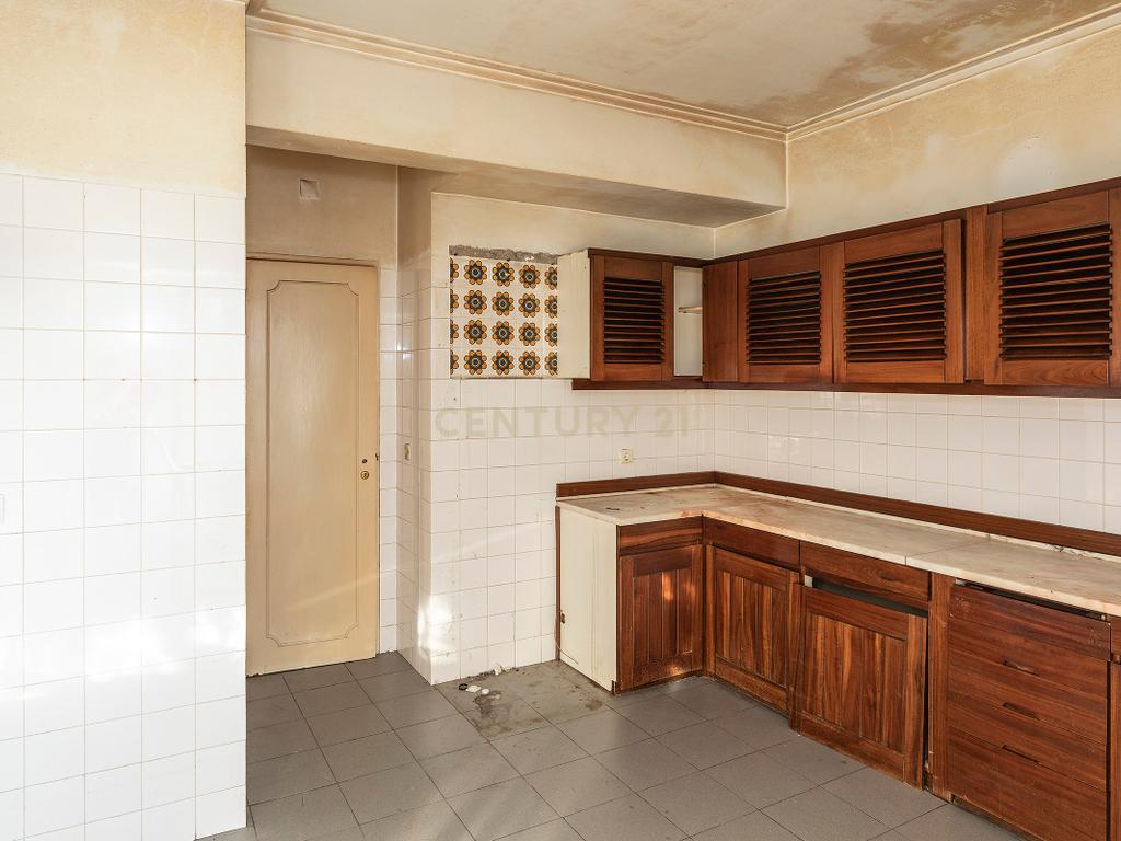 Apartamento T6 | Último Andar | 226m² | Quinta das Palmeiras, Oeiras - Image 14